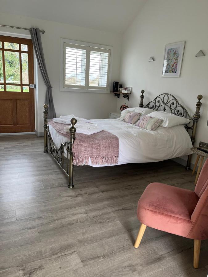 The Crown Lodges Deal Exterior foto