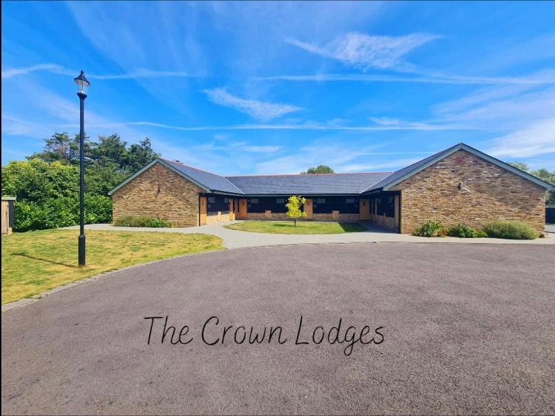 The Crown Lodges Deal Exterior foto